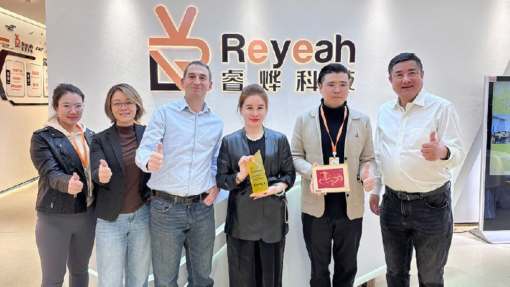 Nayax delegates with the Reyeah team in Guangzhou